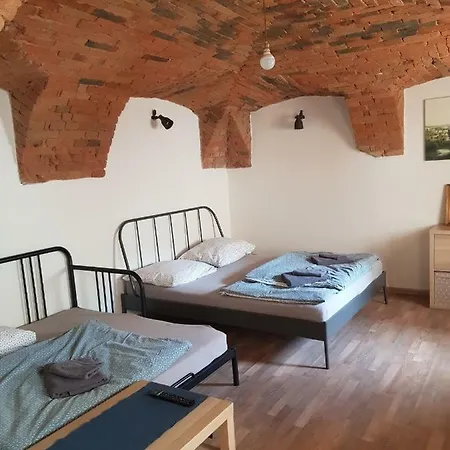 Uzka Apartament *